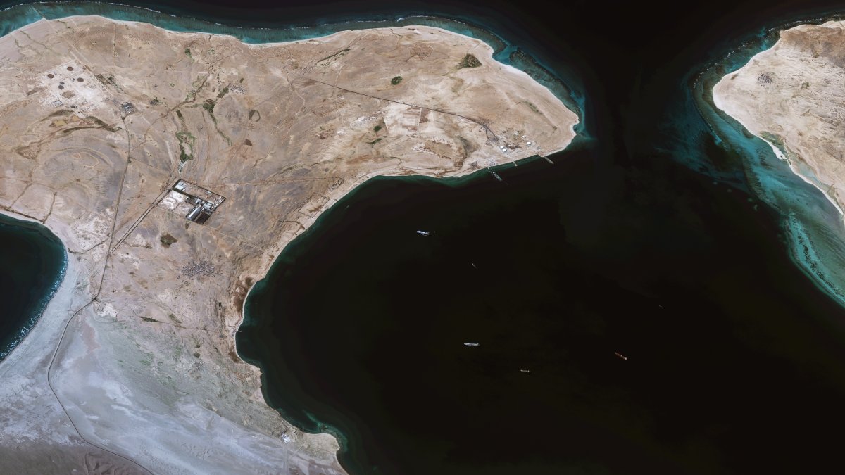 Ships face Houthi-claimed attack in Red Sea – NBC4 Washington - Vimarsana News