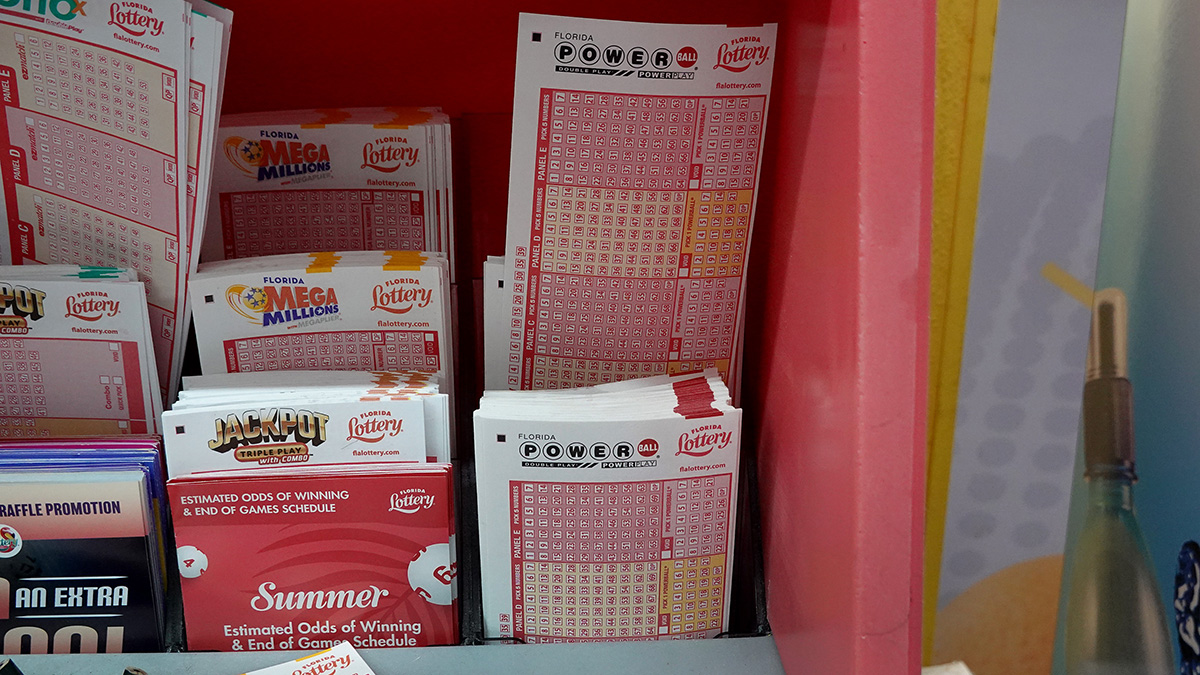 Powerball jackpot reaches 700 million for Wednesday night drawing