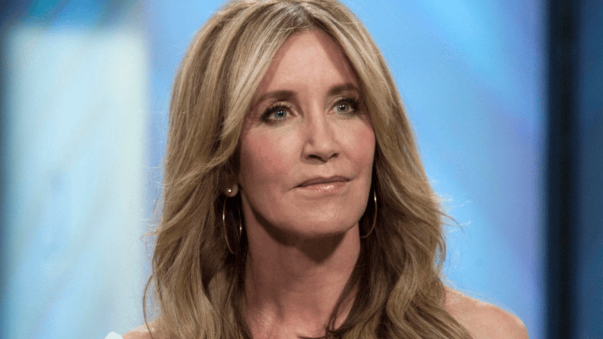 Felicity Huffman speaks for 1st time about college admissions scandal – NBC4 Washington - Vimarsana News
