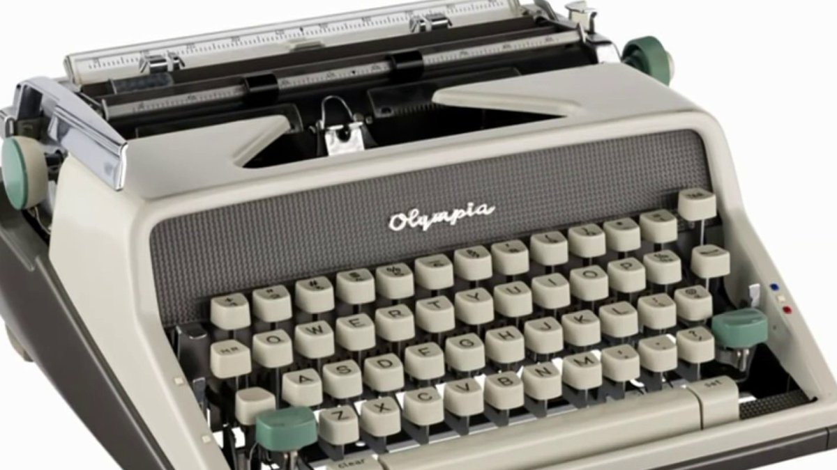 LA man to auction off unique collection of over 30 typewriters – NBC4 Washington - Vimarsana News