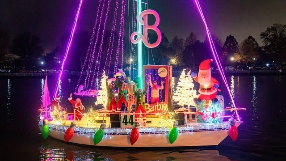 Photos Holiday Boat Parade lights up The Wharf NBC4 Washington