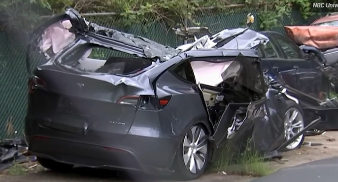 Tesla Was Running On Autopilot Moments Before Deadly Virginia Crash ...