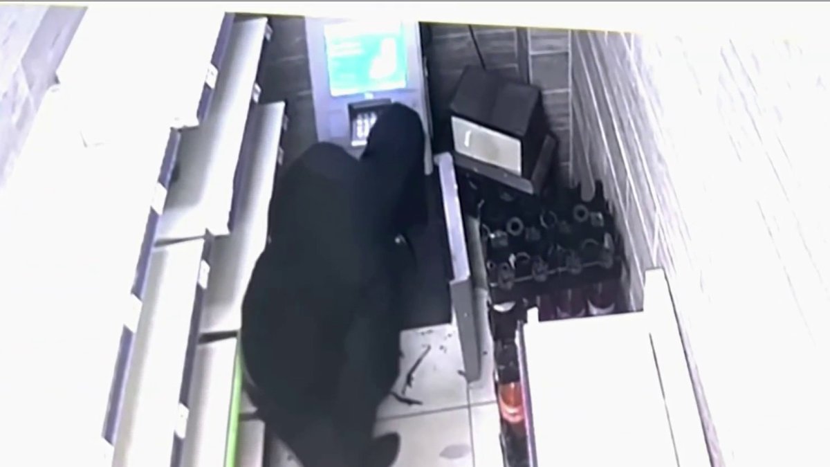 Thieves Use Jaws Of Life To Tear Open Atms Nbc4 Washington
