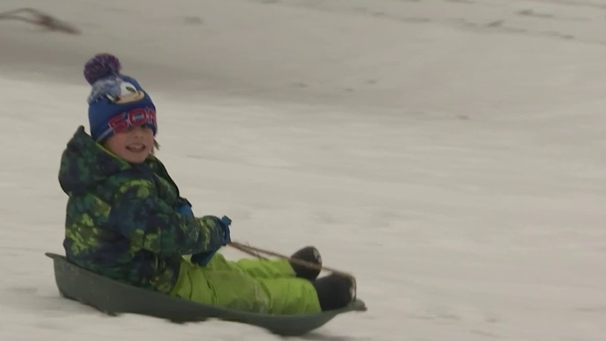 ‘We’re having so much fun’: Kids sled on 2024’s 1st snow day – NBC4 ...