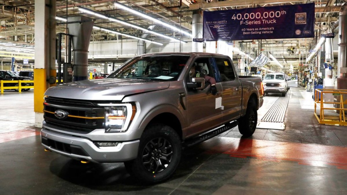 Ford to recall thousands of F150 trucks due to rear axle hub bolt