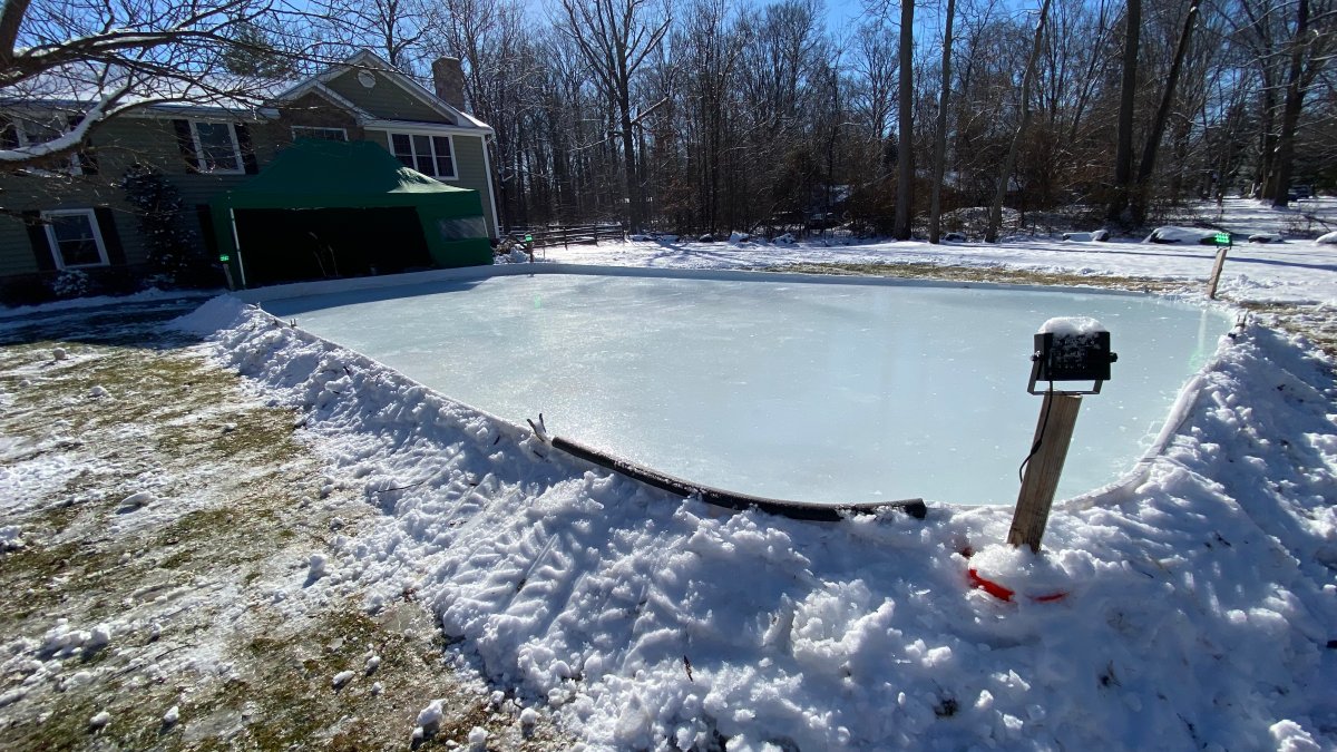 Dad makes homemade ice skating rink for kids in Pa. backyard NBC4