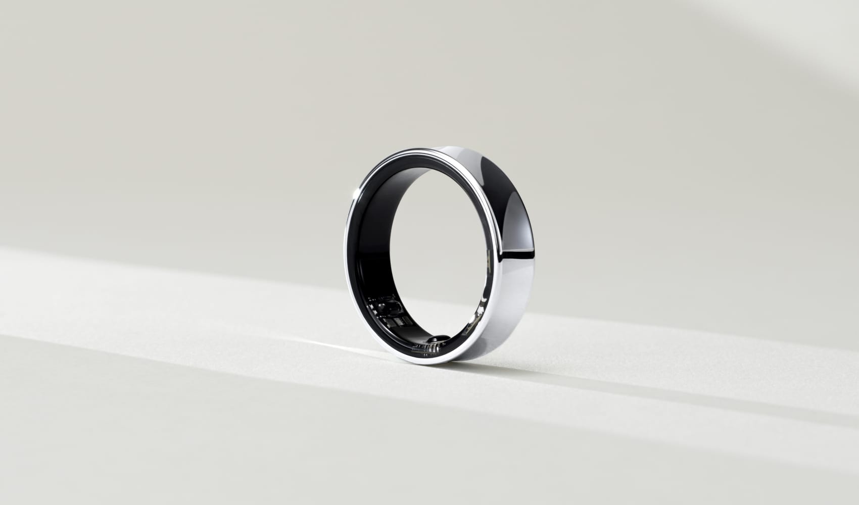 Samsung debuts a ‘smart ring' with health-tracking features — its
first foray into the product category