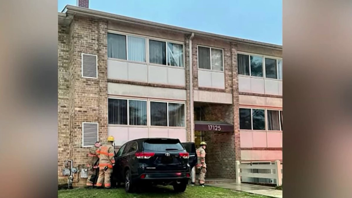 9 people displaced after driver crashes SUV into Gaithersburg building ...