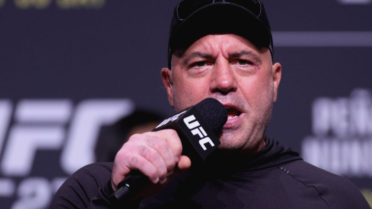 Joe Rogan podcast secures new Spotify contract – NBC4 Washington