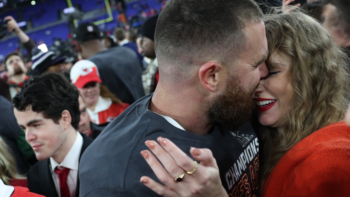 Travis Kelce has sweet message for Taylor Swift ahead of 2024 Grammys