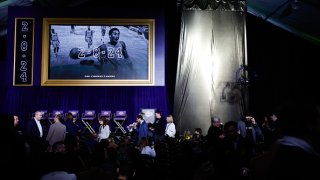 NBA: Kobe Statue Unveiling