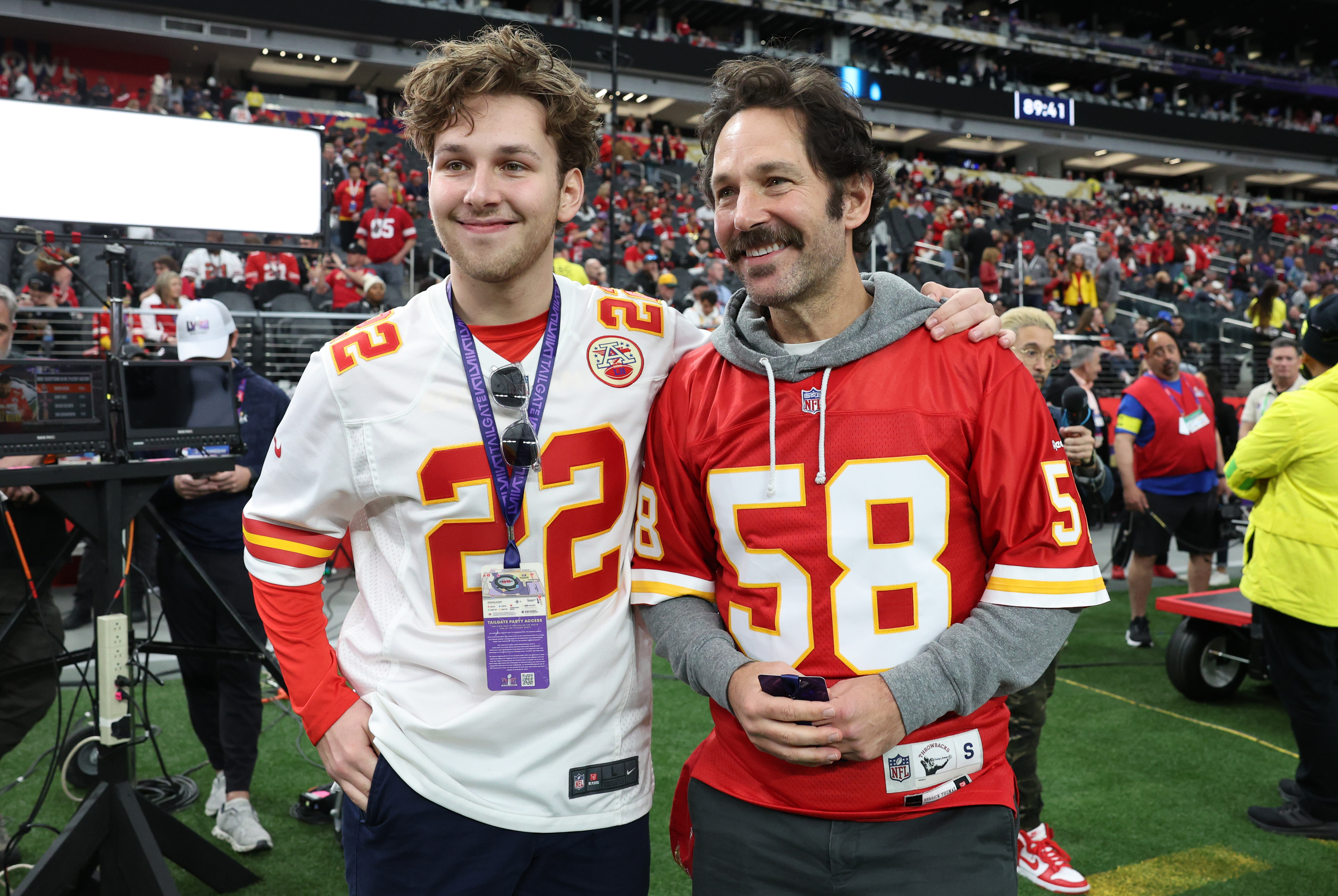 Jack Rudd (L) and Paul Rudd attend Super Bowl LVIII between the Kansas City Chiefs and the San Francisco 49ers at Allegiant Stadium on February 11, 2024 in Las Vegas, Nevada.<br><em>(Getty Images)</em>