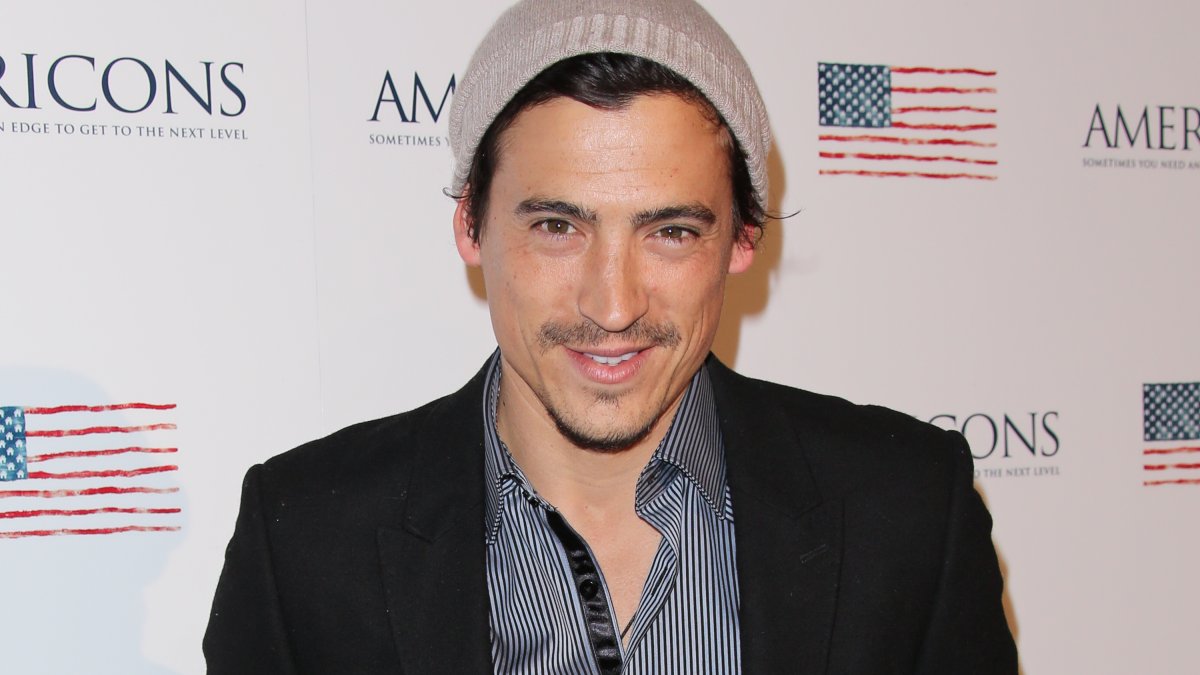 Andrew Keegan addresses cult leader rumors – NBC4 Washington - Vimarsana News