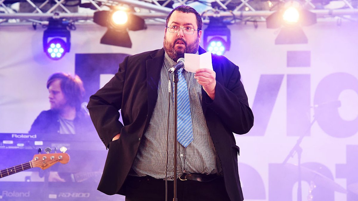 Ewen MacIntosh, star of UK version of 'The Office,' dies at 50 – NBC4 Washington - Vimarsana News