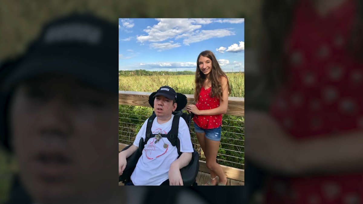 ‘Don’t be scared’ Brother, sister diagnosed with same rare disease