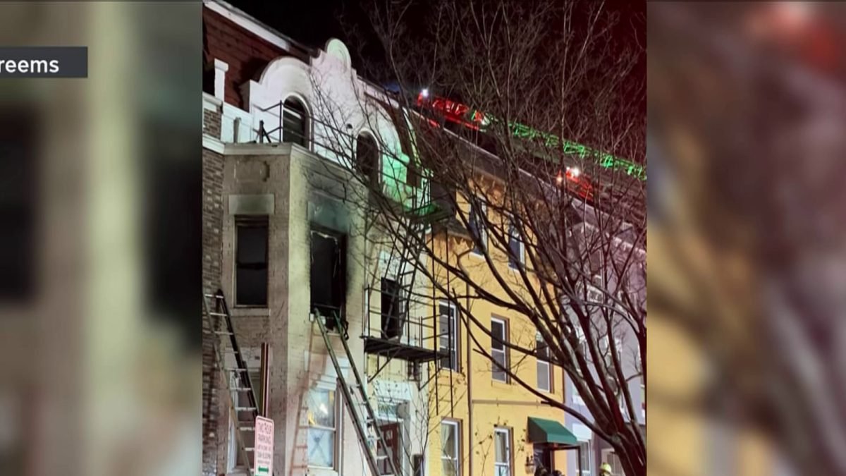 1 dead, 7 displaced after house fire in Northwest DC – NBC4 Washington