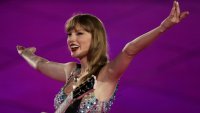 Taylor Swift ‘masterminds' crack QR code meaning in Chicago