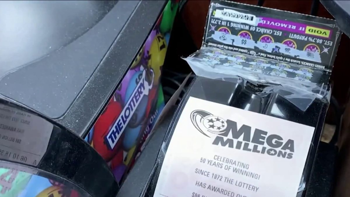 Massive jackpots up for grabs in Powerball, Mega Millions drawings ...