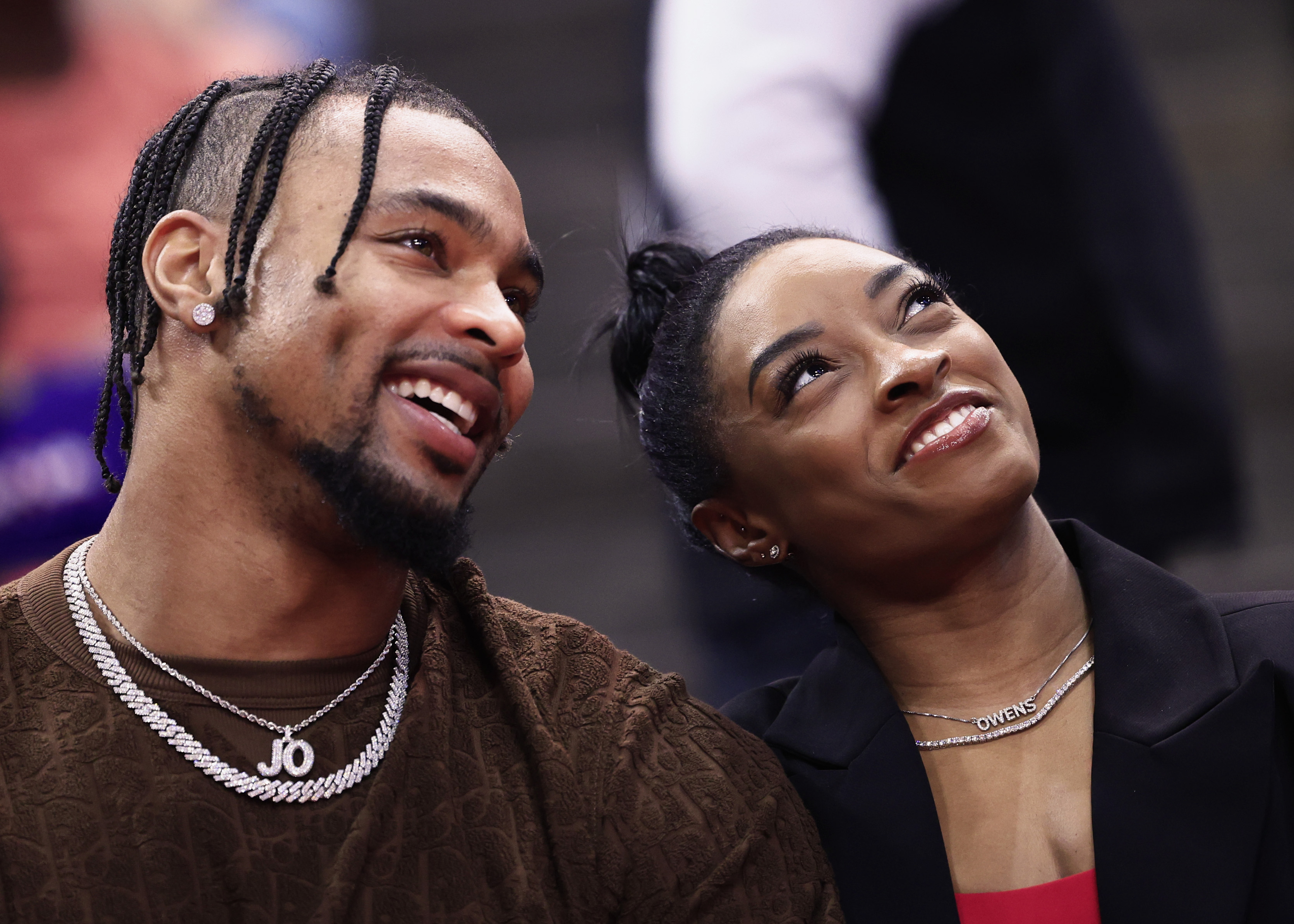 Simone Biles' husband Jonathan Owens negotiated NFL contract to attend 2024 Paris Olympics