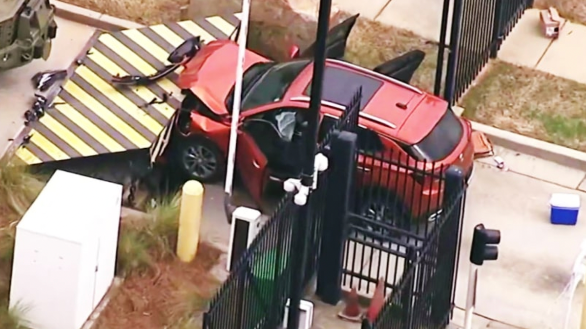 Driver who rammed SUV into FBI office had to QAnon-linked online presence – NBC4 Washington - Vimarsana News