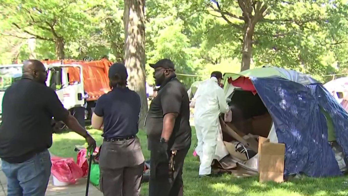 Park Service, DC agencies clear Foggy Bottom homeless encampments