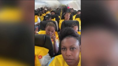 Passengers discuss preparing for water landing on Fort Lauderdale-bound flight