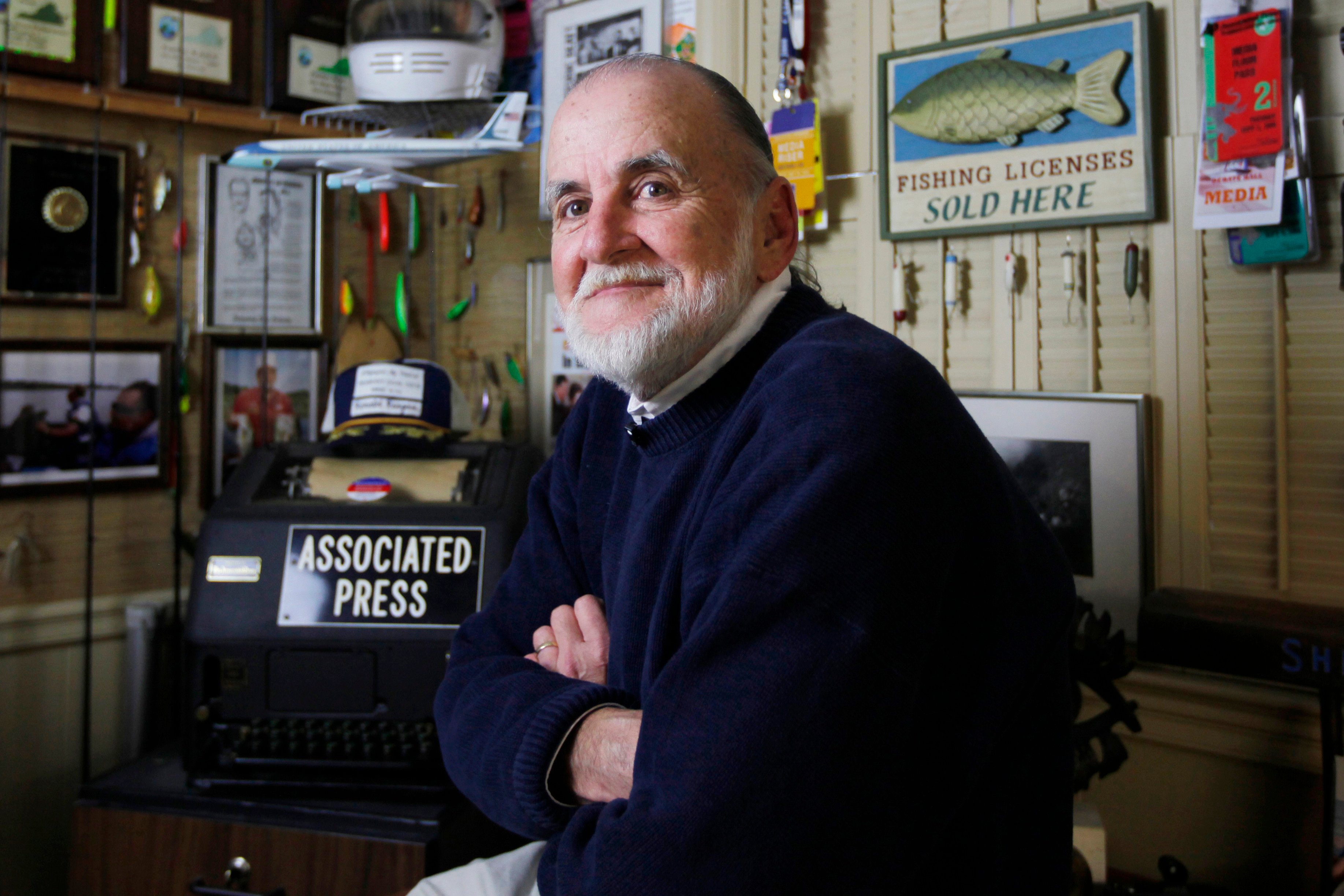 Pulitzer Prize-winning AP photographer Ron Edmonds dies at 77 - Vimarsana News