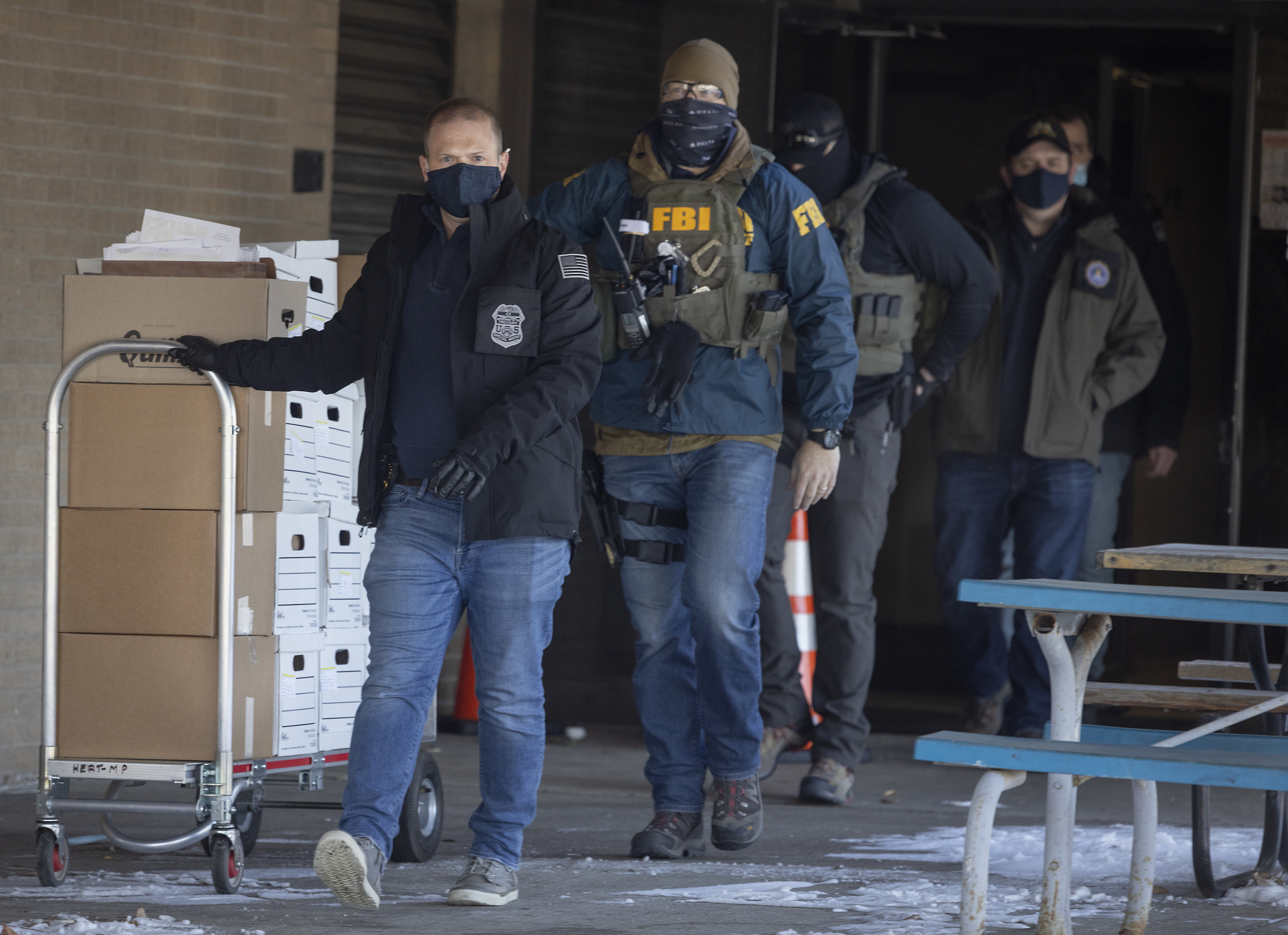 FBI raid Twin Cities nonprofit Feeding our Future