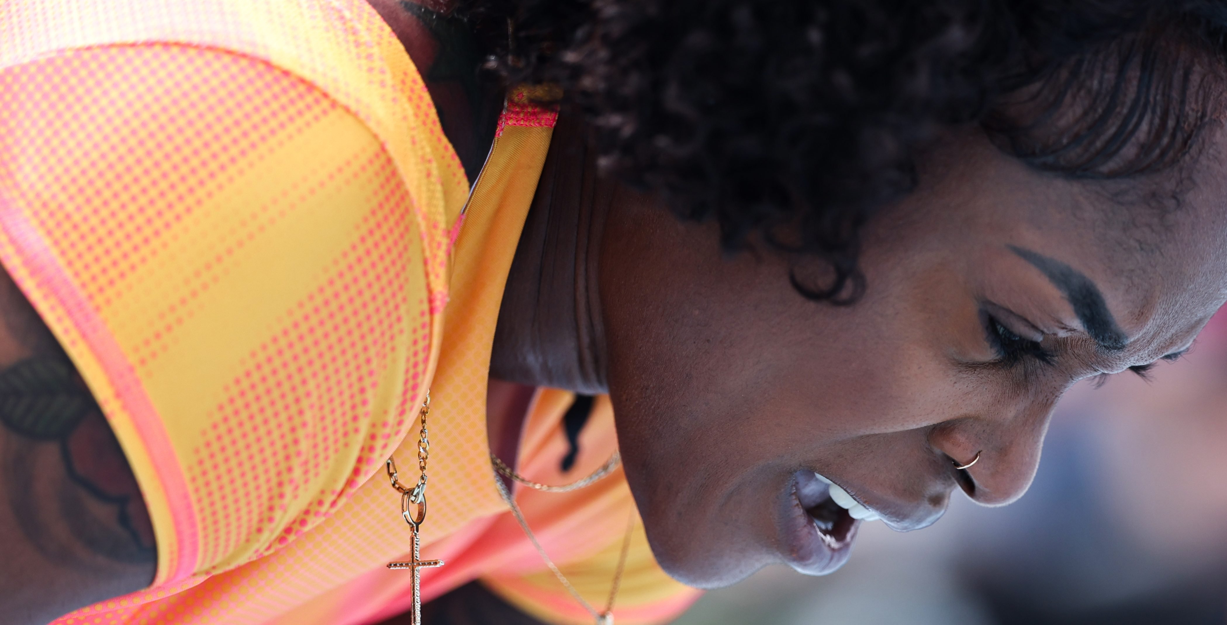 Defending Olympic champ Thompson-Herah appears to hurt Achilles – NBC4 Washington - Vimarsana News