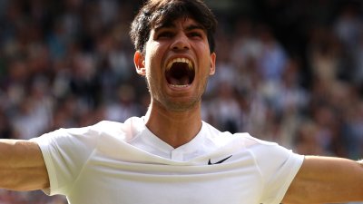 Alcaraz beats Djokovic for second-straight Wimbledon title