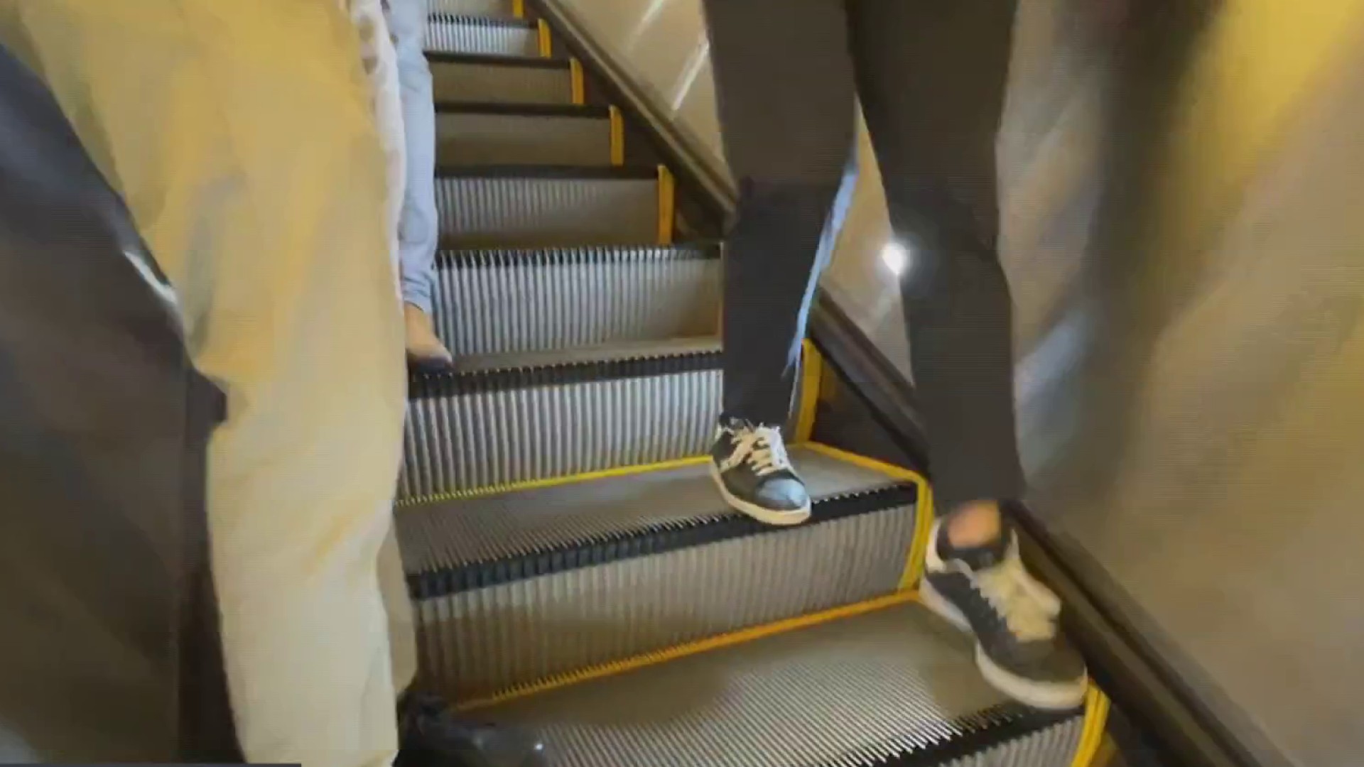 Stand on the right, walk on the left… or don't: UMD professor says unwritten Metro escalator rule is inefficient
