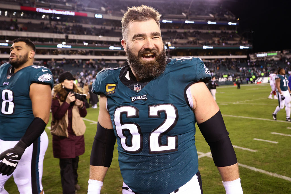 Jason Kelce's outfits as a spectator at the Paris Olympics have made quite  the impression – NBC4 Washington