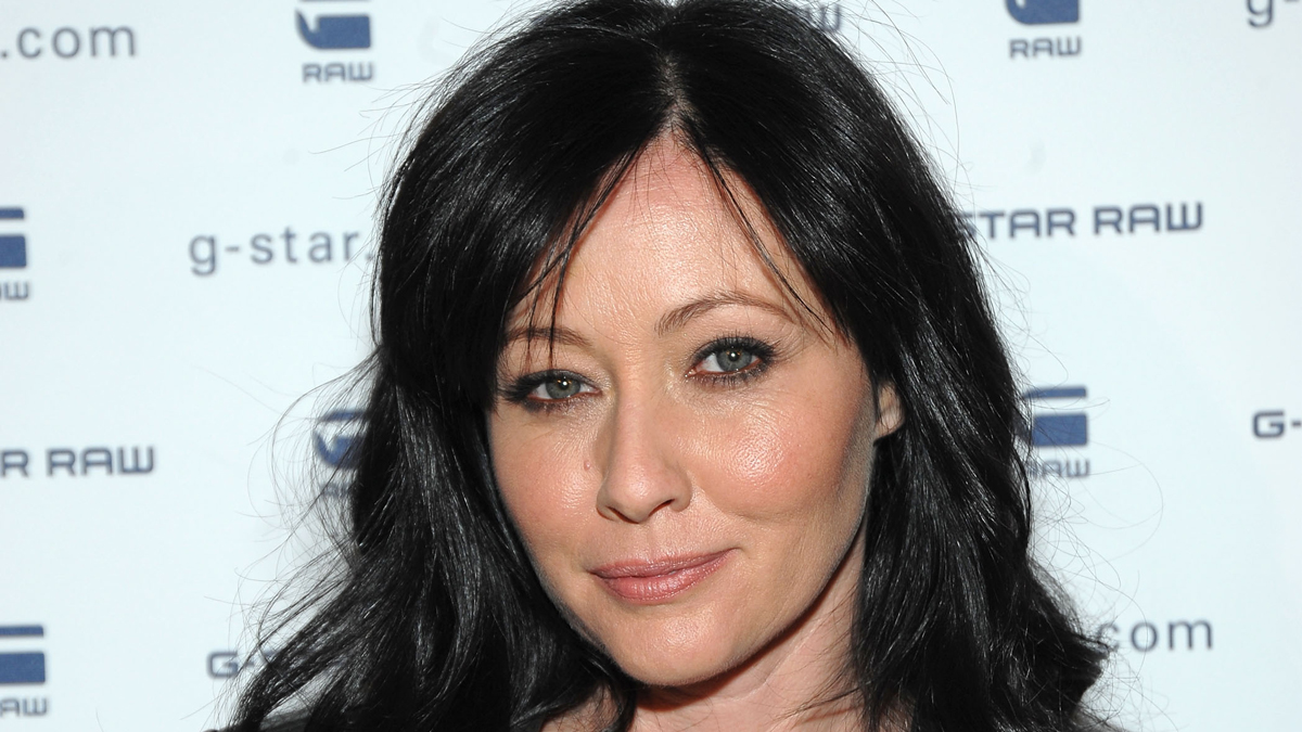 Shannen Doherty, of ‘Beverly Hills 90210' and ‘Charmed,'  dies at age 53
