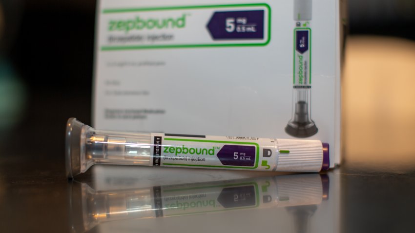 An Eli Lilly & Co. Zepbound injection pen arranged in the Brooklyn borough of New York, US, on Thursday, March 28, 2024. Patients, doctors and pharmacists across the US are struggling to get their hands on Eli Lilly & Co.’s powerful new obesity drug Zepbound, as demand for the weight-loss shot soars. Photographer: Shelby Knowles/Bloomberg via Getty Images