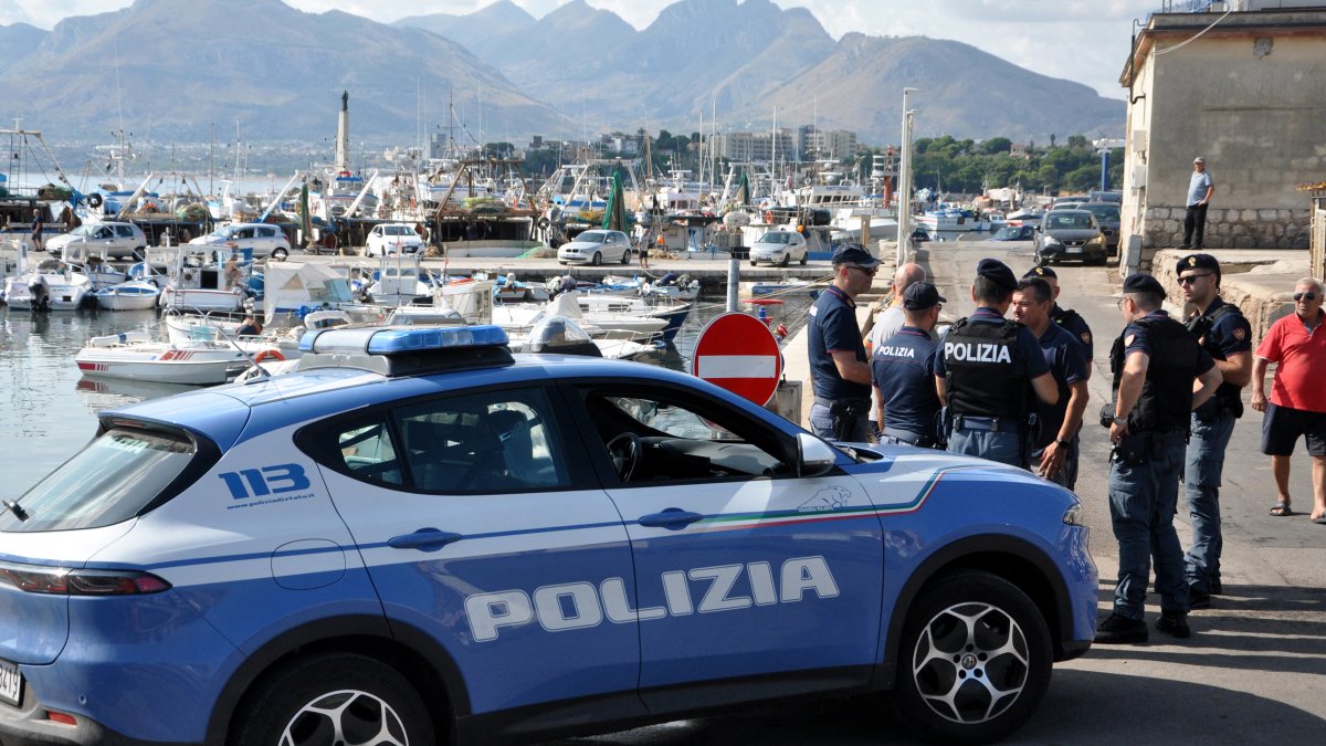 Bayesian captain faces manslaughter investigation after yacht sinks ...