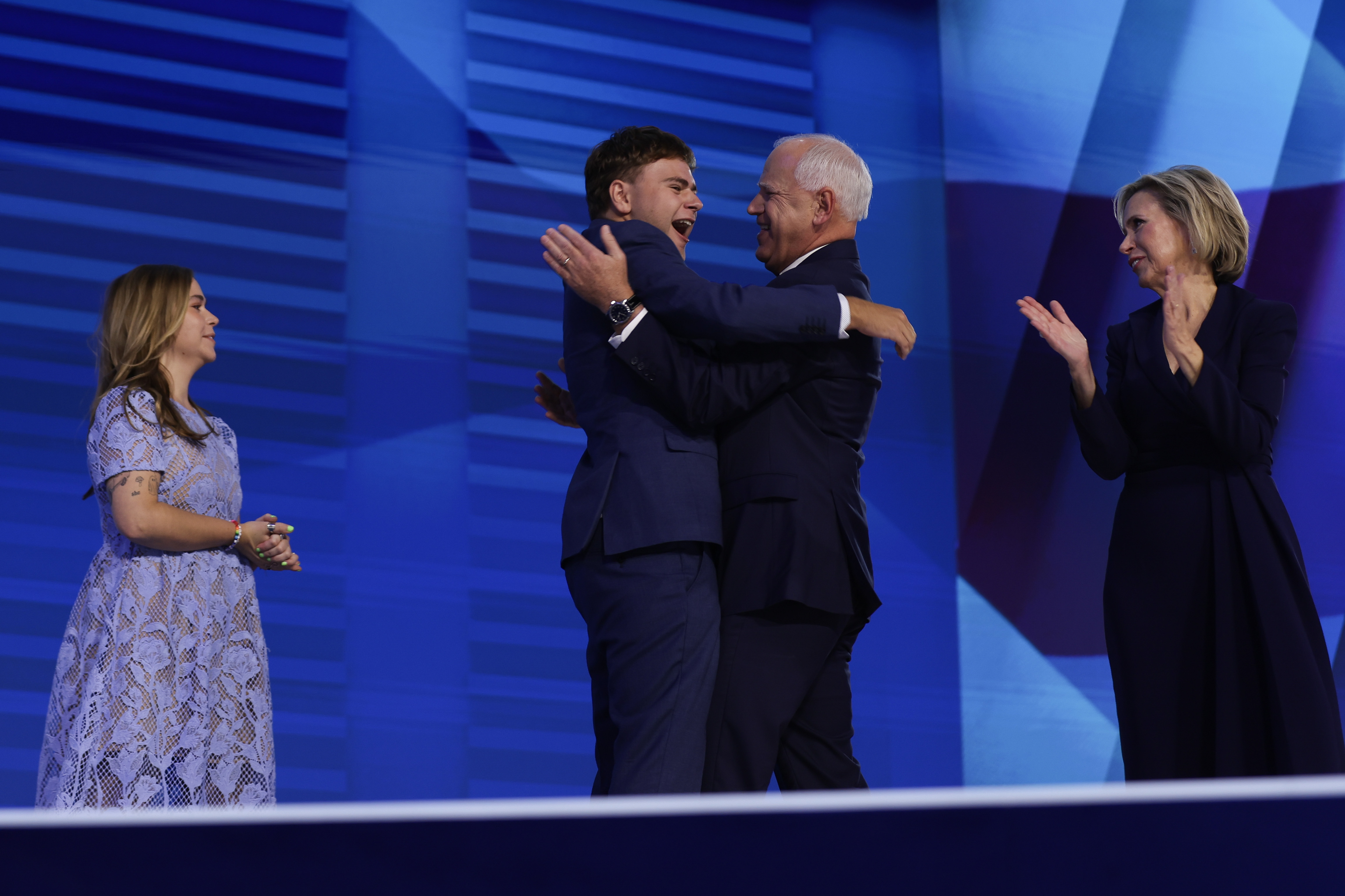 Tim Walz son, Gus Walz, emotional watching dad’s 2025 DNC speech NBC4
