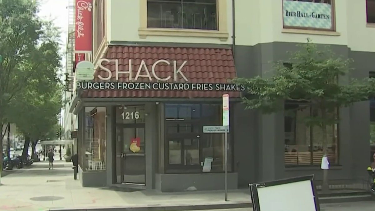 DC Police Investigating Attack Outside Dupont Circle Shake Shack as Suspected Hate Crime – NBC4 Washington