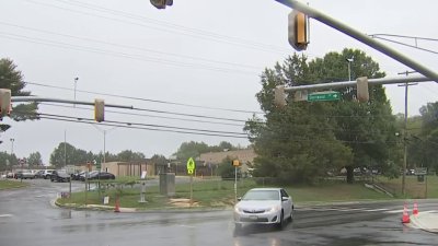 Parent wants traffic light to be turned on at busy intersection near school