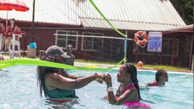 Northern Virginia mom helps kids with sickle cell learn to swim