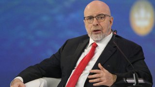 Novosti, Dimitri Simes