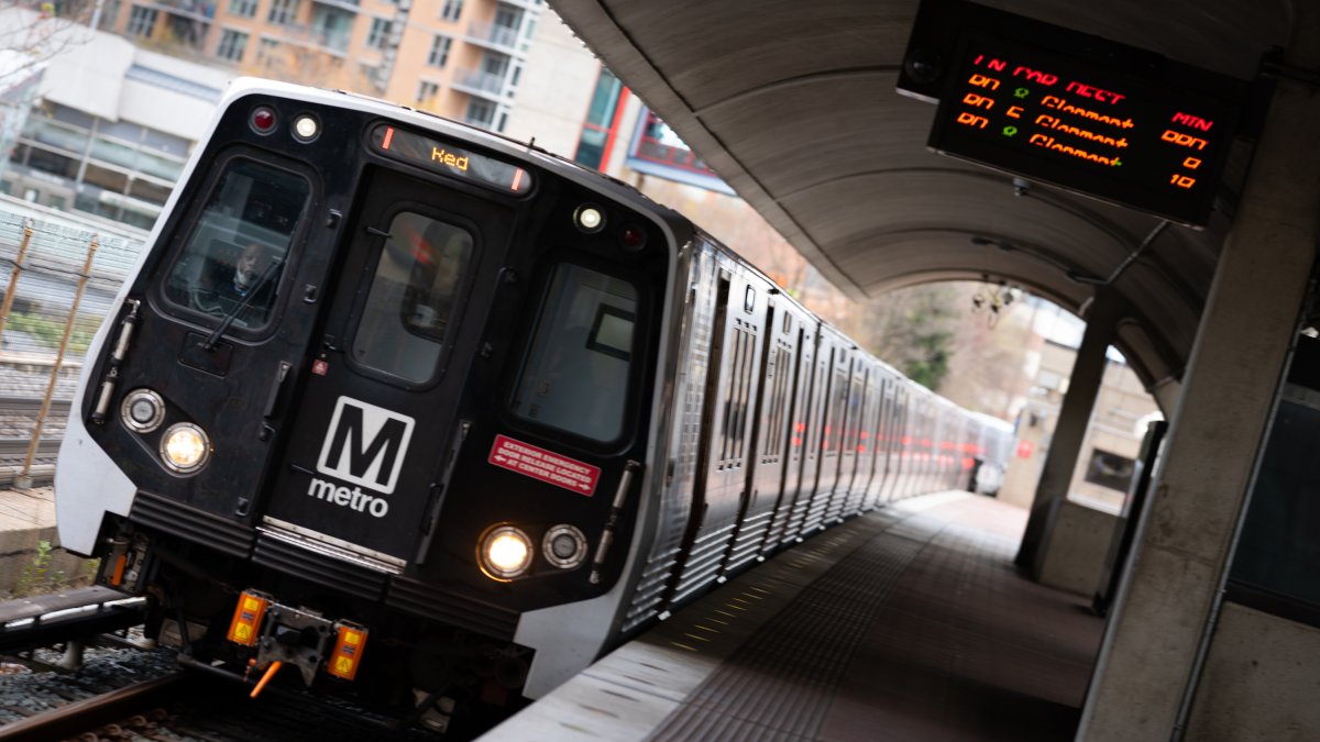 Four Red Line Metro stations reopen after summer construction – NBC4 ...