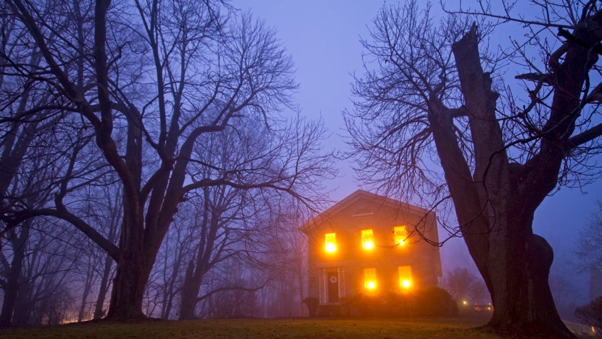 Do real estate agents have to disclose if someone died in a house