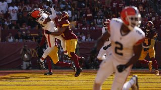 LANDOVER, MARYLAND – OCTOBER 06: Jordan Akins #88 of the Cleveland Browns scores a touchdown against the Washington Commanders during the fourth quarter at FedExField on October 06, 2024 in Landover, Maryland. (Photo by Patrick Smith/Getty Images)