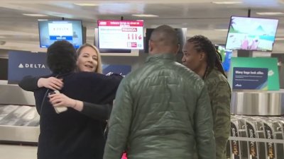 Loved ones arrive in DC to celebrate Thanksgiving