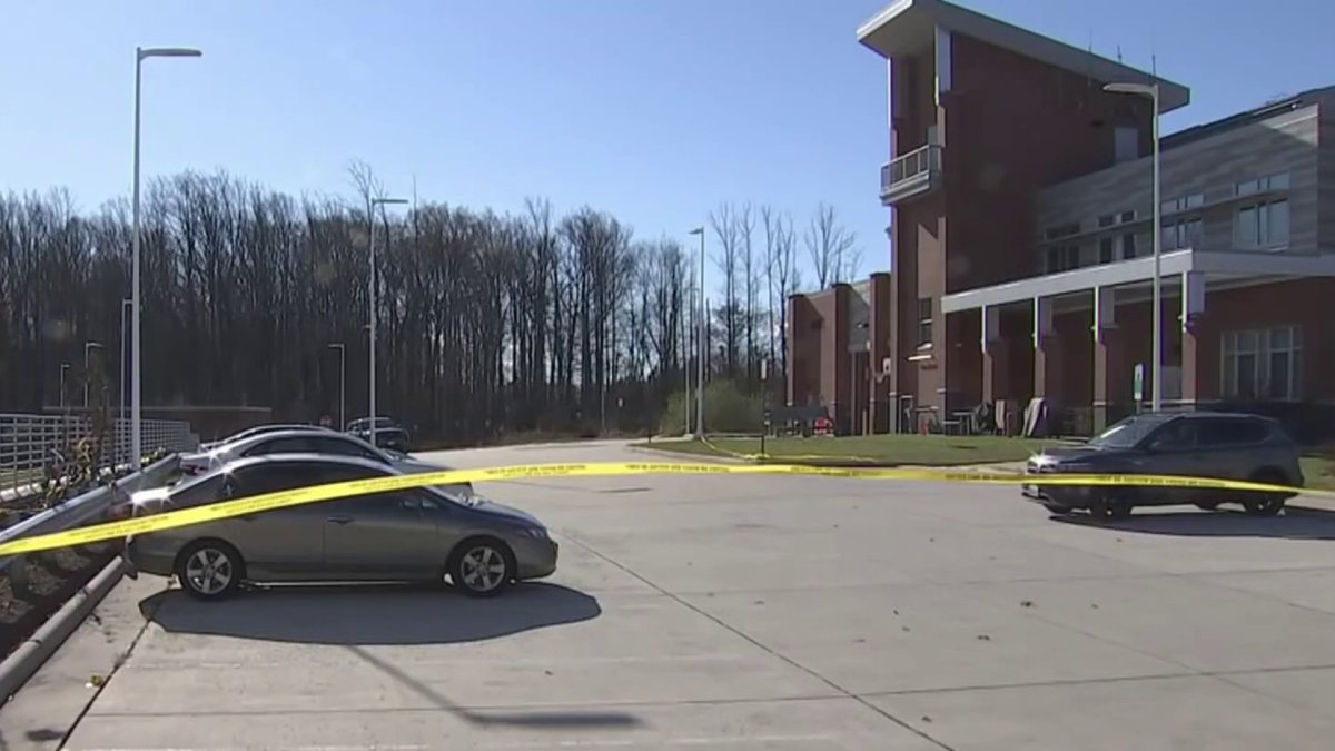 Officer shoots man armed with knife in Woodbridge – NBC4 Washington