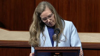 Rep. Wexton gives her final House floor speech