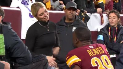 Commanders' Jeremy Reaves proposes to girlfriend after playoff-clinching win over Falcons