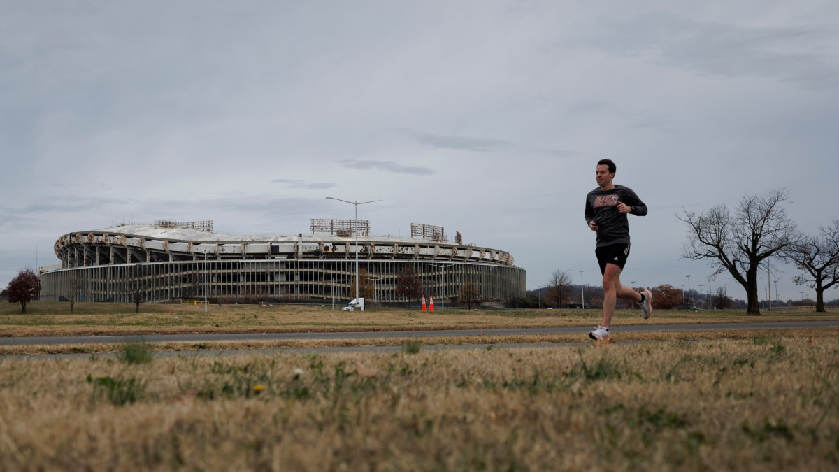 Senate passes separate RFK stadium site bill after removal from federal spending bill Senate passes separate RFK stadium site bill after removal from federal spending bill