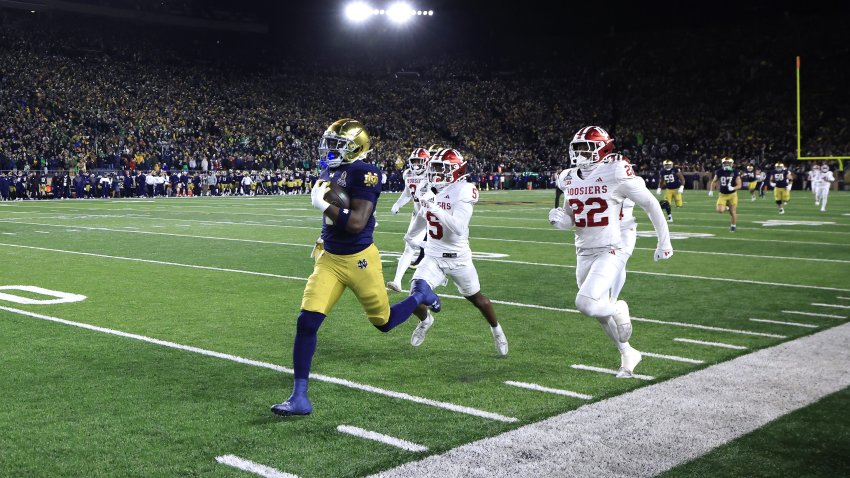 Notre Dame's Jeremiyah Love runs for a 98-yard TD vs. Indiana