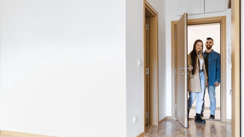 Looking for a new place in 2025? How to know if a rental listing is a scam, fraud experts say